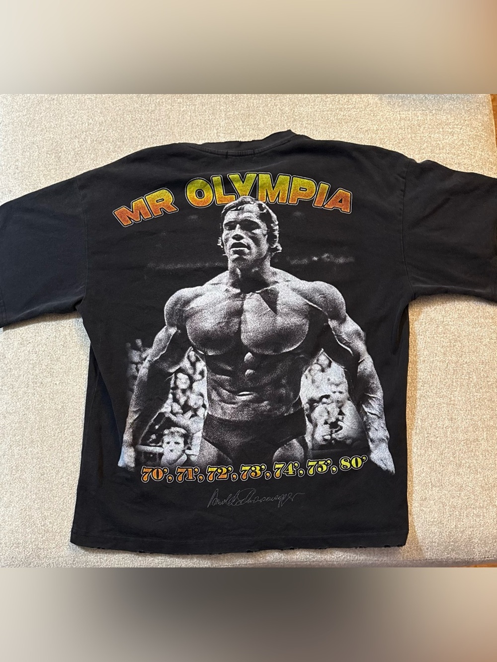 Arnold Schwarzenegger Mr. Olympia graphic tee!